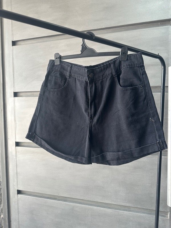 Producto - SHORT NEGRO