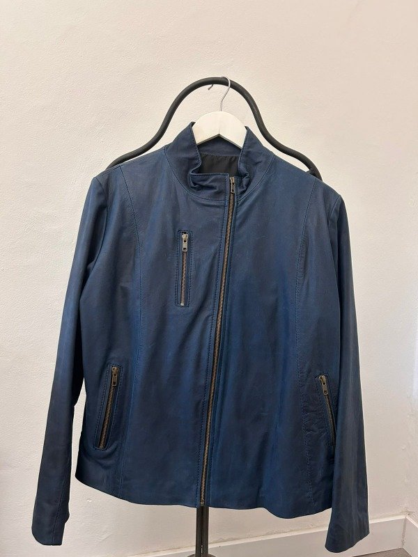Producto - CAMPERA DE CUERO AZUL