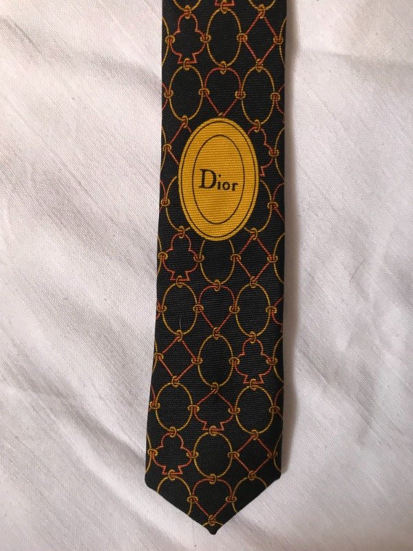 Producto - Vintage Dior made in France hand made silk tie.