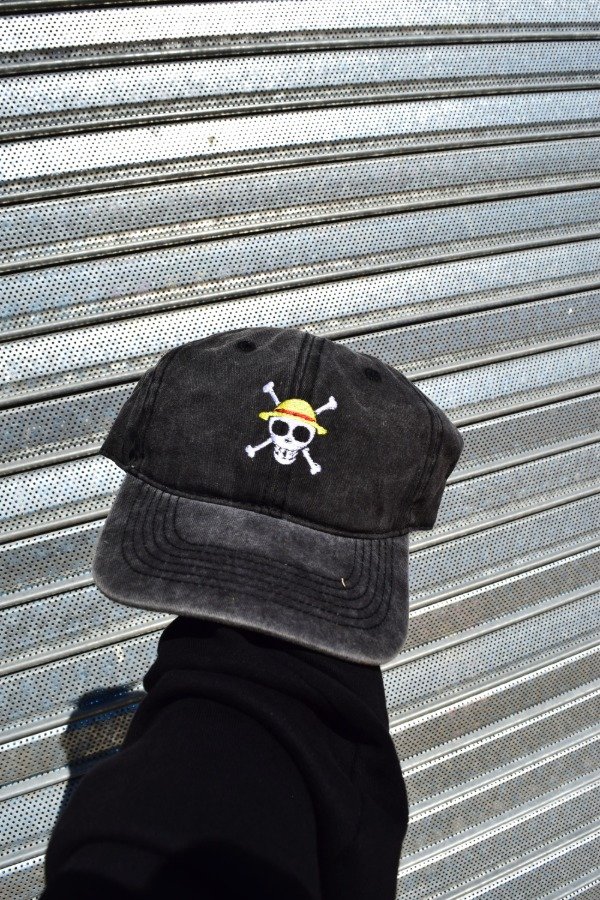 Producto - gorra one piece negra