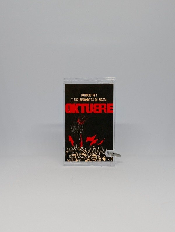 Producto - Oktubre - Llavero Cassette