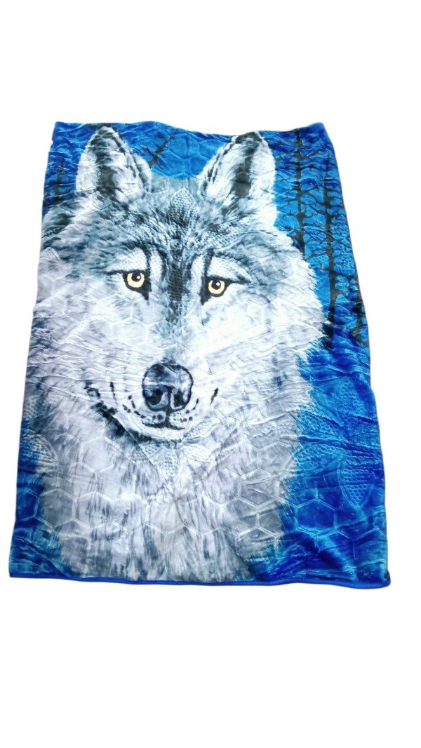 Producto - Frazada 2 plazas con relieve estampa Lobo