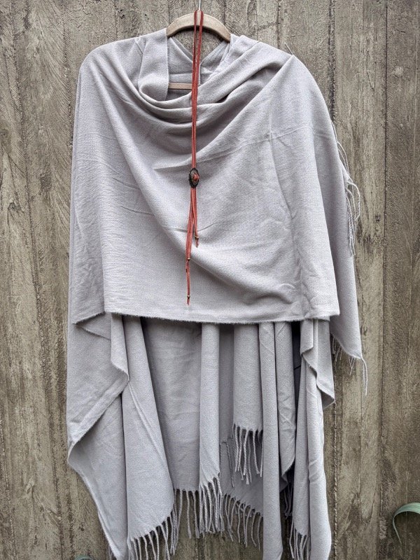 Producto - Ruana gris medio
