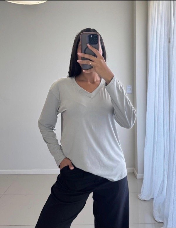 Producto - Camiseta Cuello V (535)