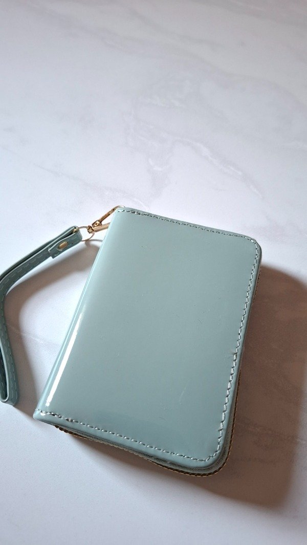 Producto - Billetera pocket charol aqua