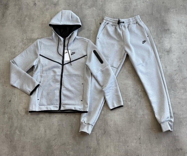 Producto - Conjunto tech liso 3