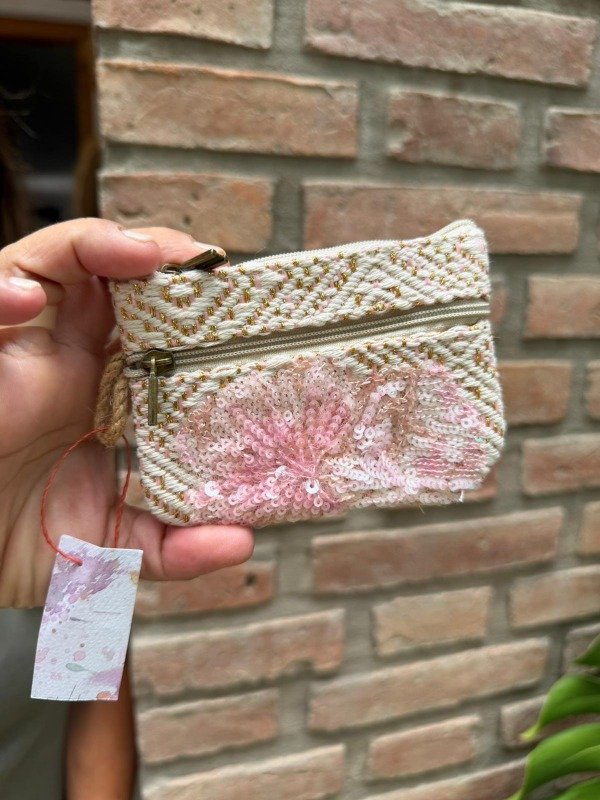 Producto - MONEDEROS BORDADOS