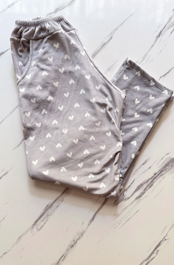Producto - Pant corazón gris plush