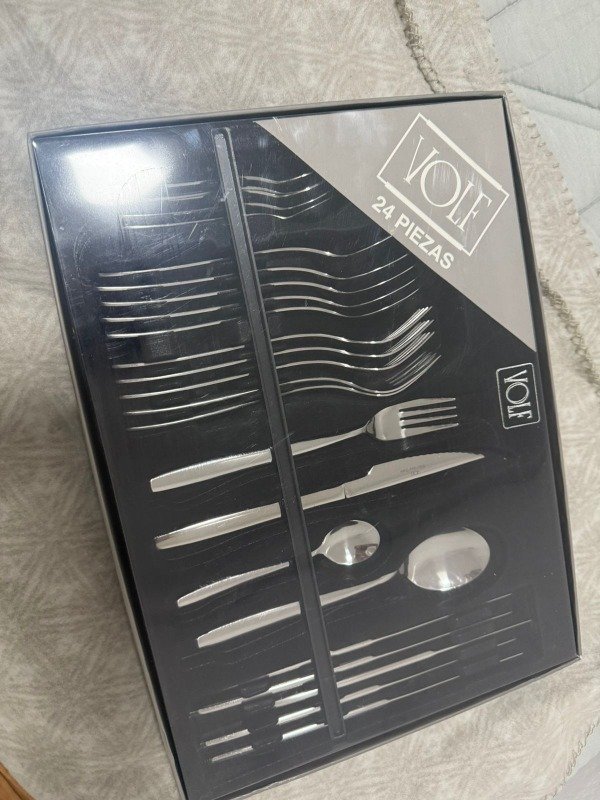Producto - Cubiertos VOLF 24 piezas
