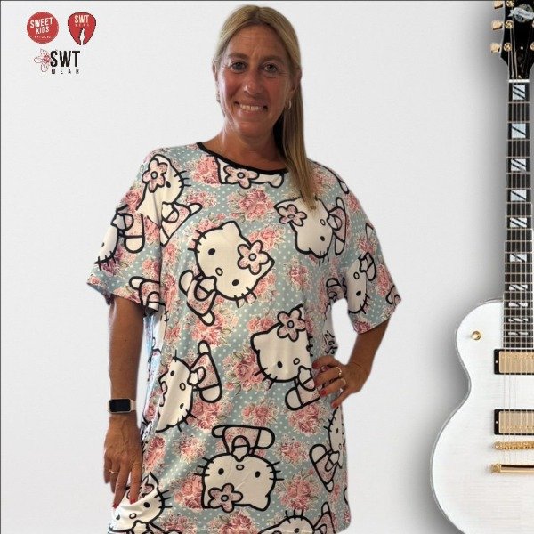 Producto - Remerón HELLO KITTY FLORCITAS modal Soft