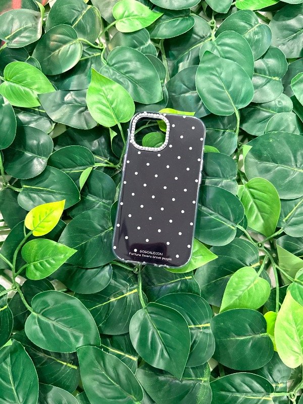 Producto - Lunares/ IPhone 15
