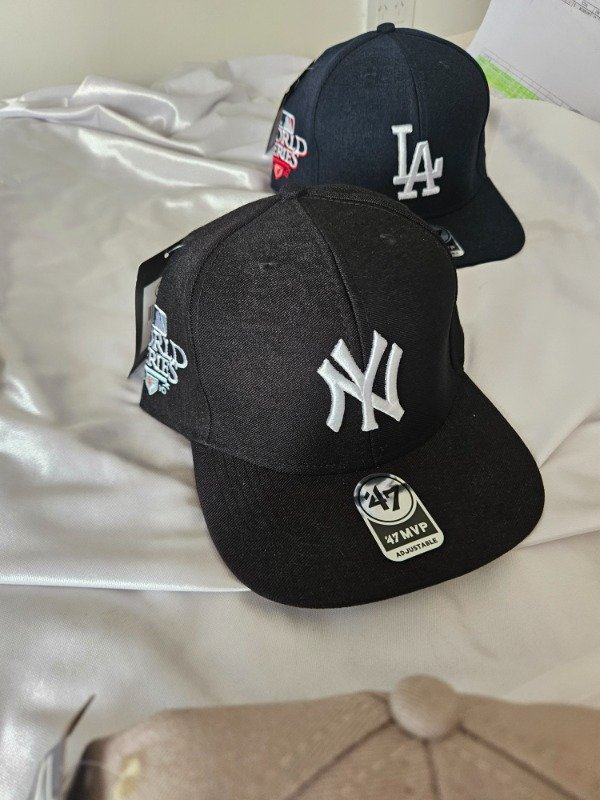 Producto - GORRA FORTY SEVEN BRAND NEGRA PREMIUM CERRADA