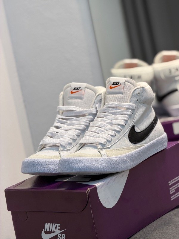 Producto - NIKE BLAZER - 0