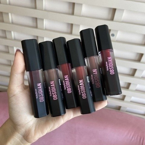 Producto - Labial mate larga duracion obsidian