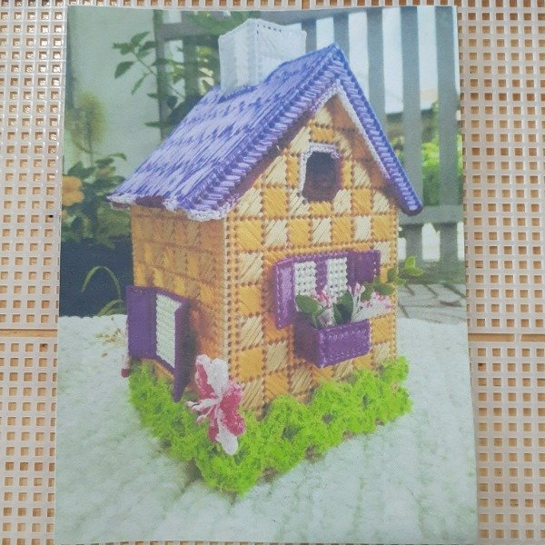 Producto - Plastic canvas casita