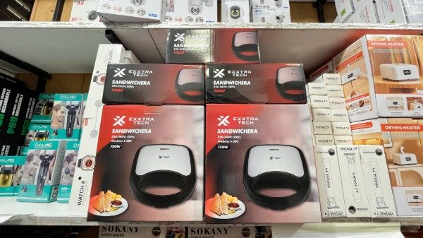 Producto - sandwichera extratech 750 w mc2997