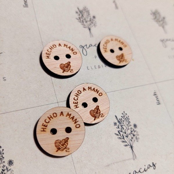 Producto - Botones de madera personalizados - 8