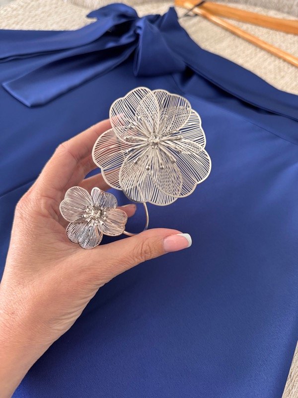 Producto - Brazalete Flor Plateado