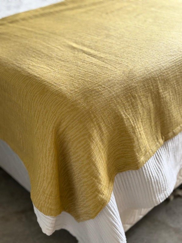 Producto - Pie de cama mostaza