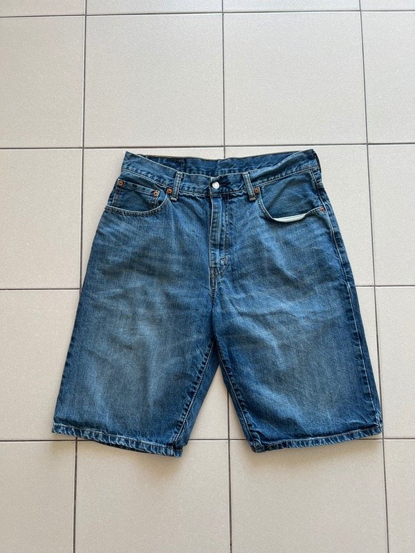 Producto - Bermuda Levis T32