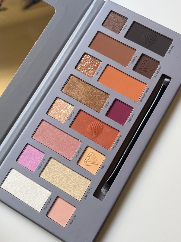 Producto - Paleta de sombras Grey - Doll Ghost
