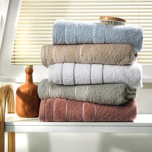 Producto - JUEGO DE TOALLA Y TOALLON VELVET