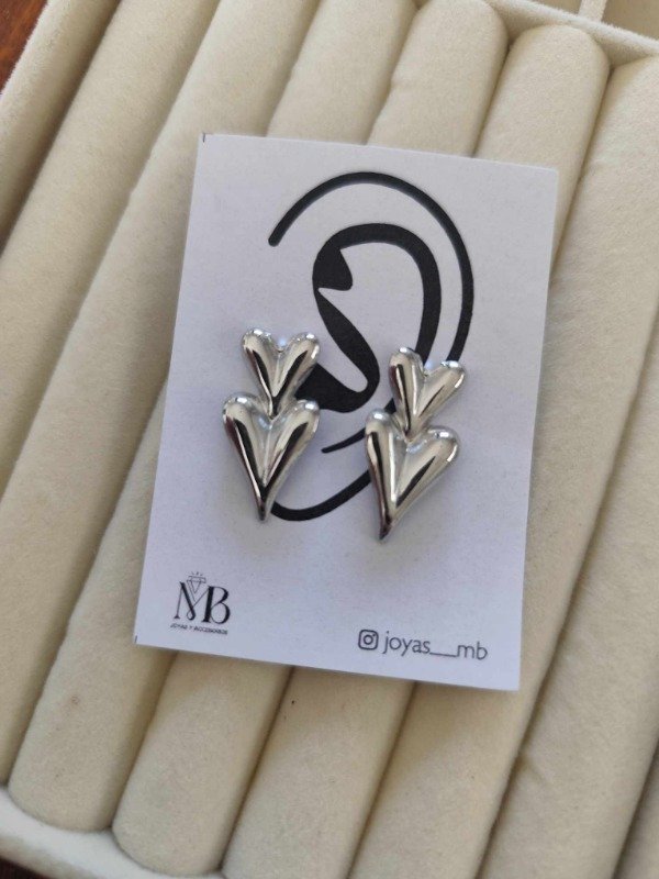 Producto - Aros doble corazón. Acero quirúrgico.