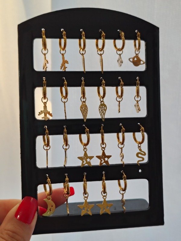 Producto - Argollitas doradas con dijes