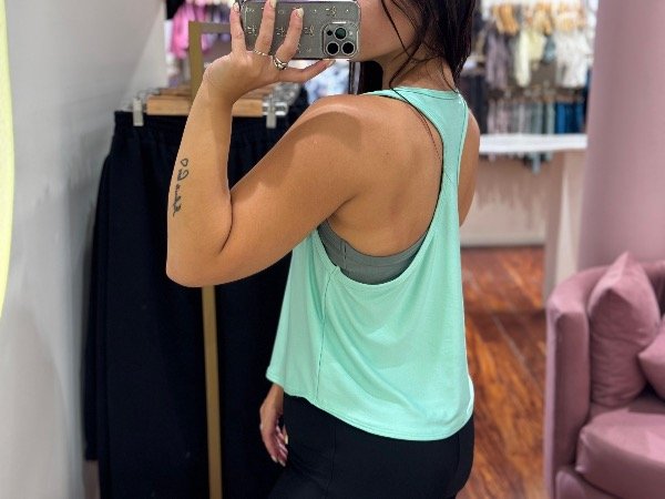 Producto - MUSCULOSA VERDE