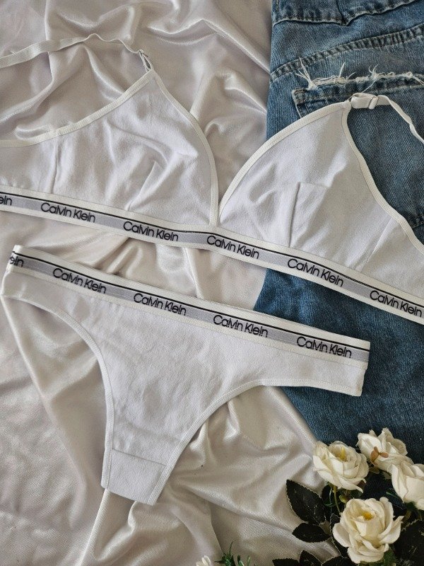 Producto - CONJUNTO CALVIN KLEIN BLANCO (A32 A)