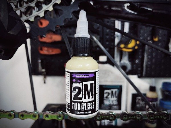 Producto - Lubricante a base de cera 2m Lube-Clima mixto 30cc
