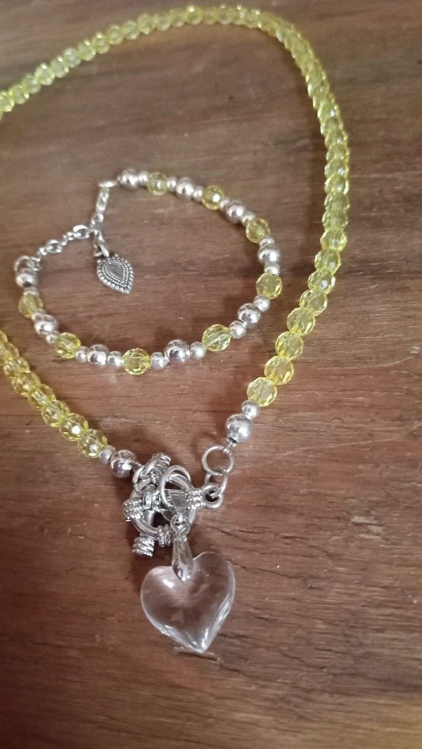 Producto - Combo: amarillo vivo