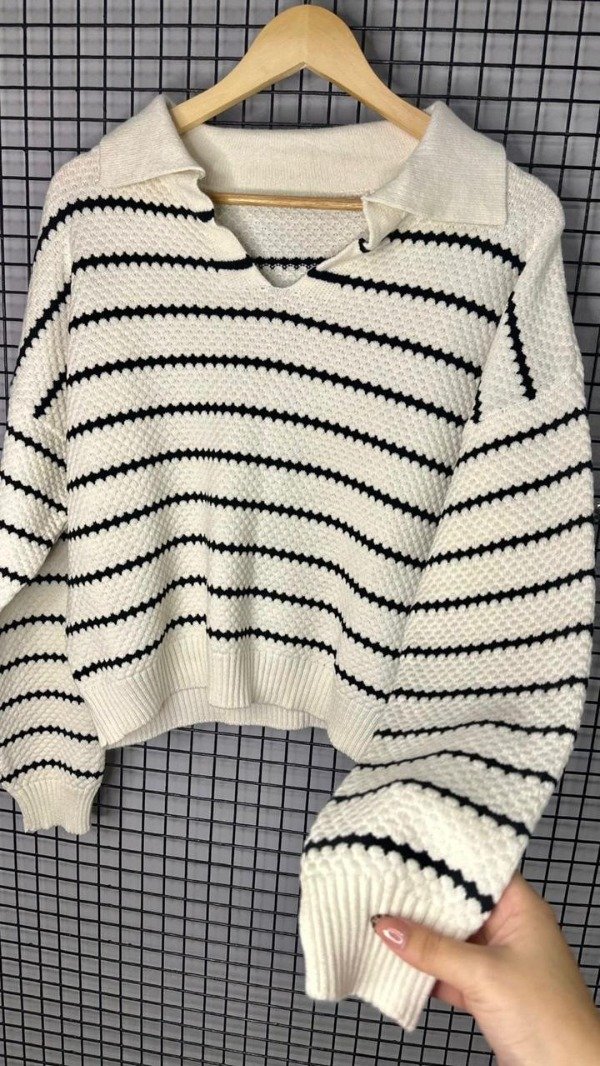 Producto - Sweater Polo Knit Premium crudo/negro