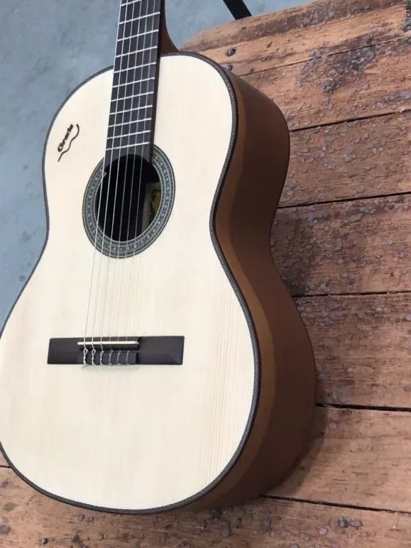 Producto - GRACIA AA1 Guitarra criolla tapa maciza línea premium