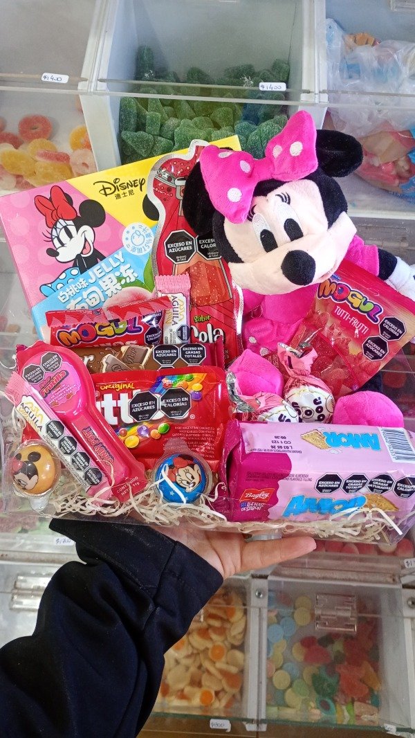 Producto - BOX MINNIE CON PELUCHE 2
