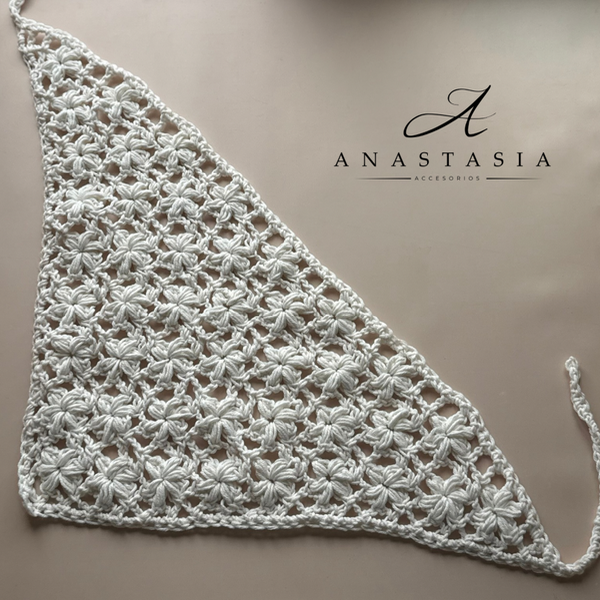 Producto - Pañuelo Flores Crudo