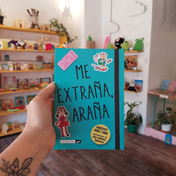 Producto - Me extraña, araña