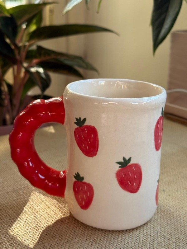 Producto - Taza asa cordón frutillas
