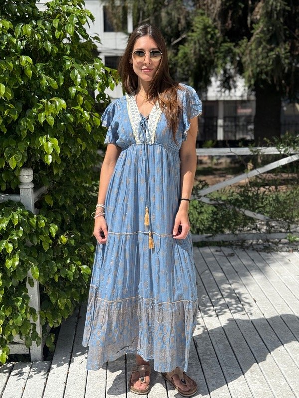 Producto - Vestido largo celeste con galón de lurex