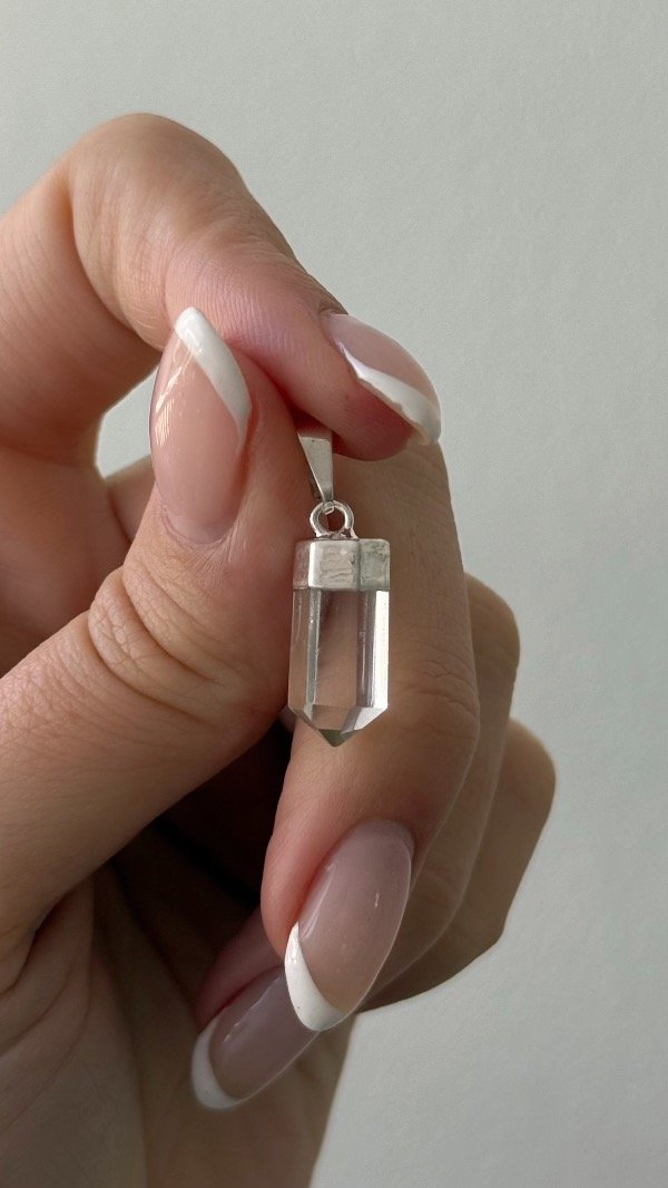 Producto - Dije CUARZO CRISTAL bastón BAÑO PLATA