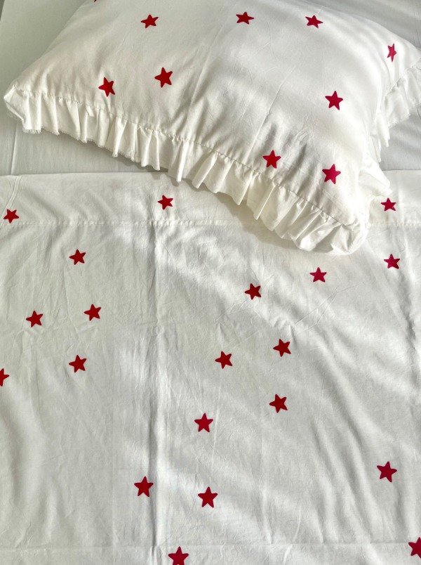 Producto - sabana lienzo estrelltas rojas