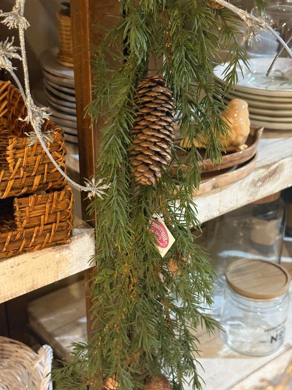 Producto - GUIA PINO CON PIÑAS