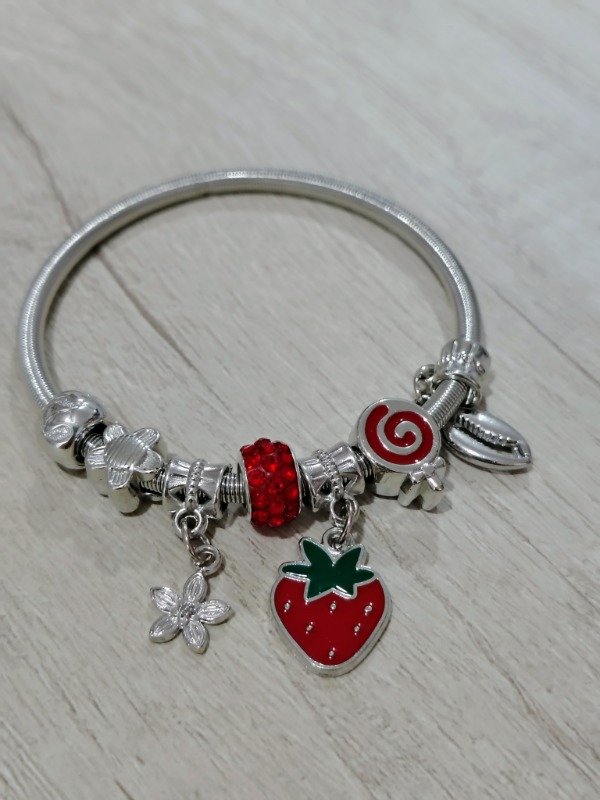Producto - Pulsera elástica fantasia con dijes 1