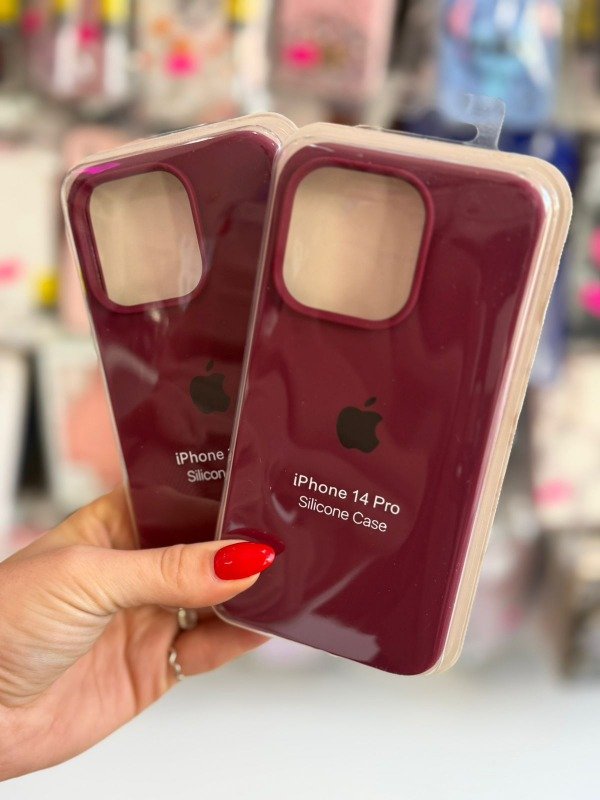 Producto - Silicone case IPhone 14 pro  bordo oscuro