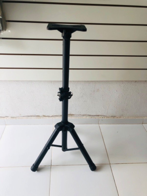 Producto - Tripode para Parlantes