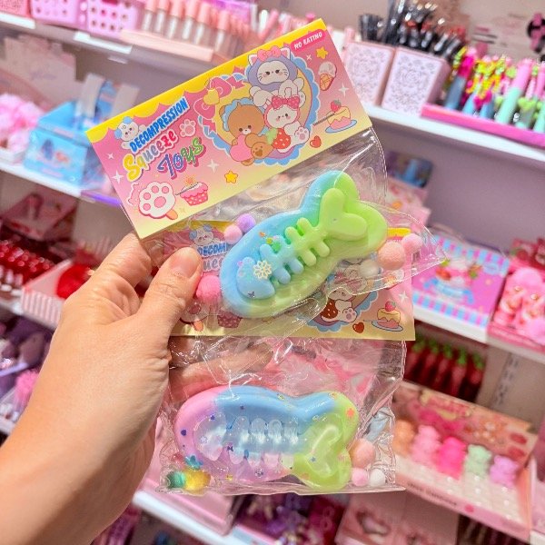 Producto - Squishie pez con esqueleto