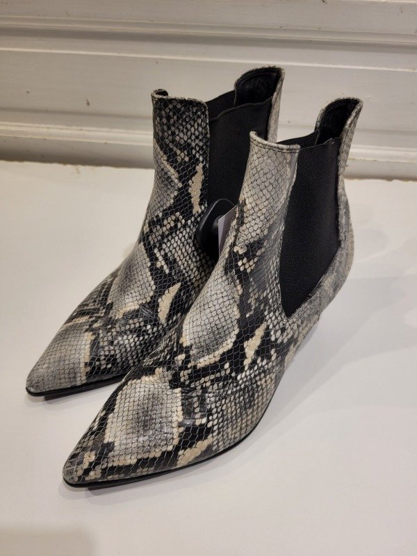 Producto - Botas de cuero animal print reptil Talle 37 - PRECIO: 36X