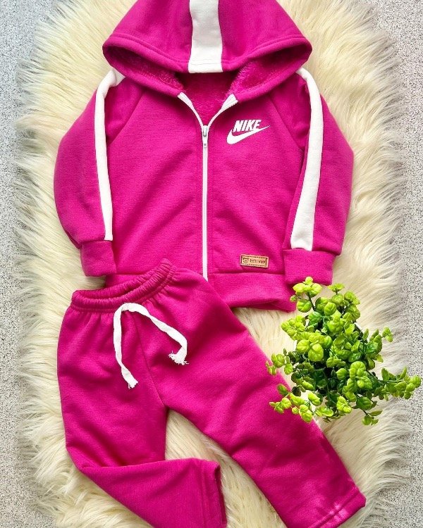 Producto - CONJUNTO NIKE FUCSIA (CAMPERA + PANTALÓN)