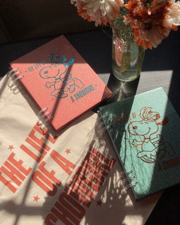 Producto - CUADERNO SNOOPY SHOWGIRL