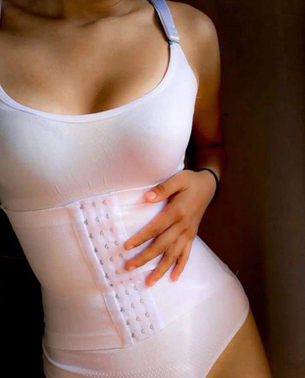 Producto - Body con fajaa